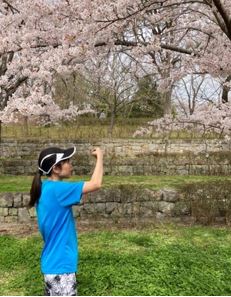 休日は近くの公園へランニングに行っています。