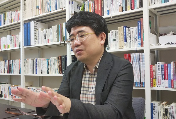 vol.10 京都大学公共政策大学院 岩下 直行 教授