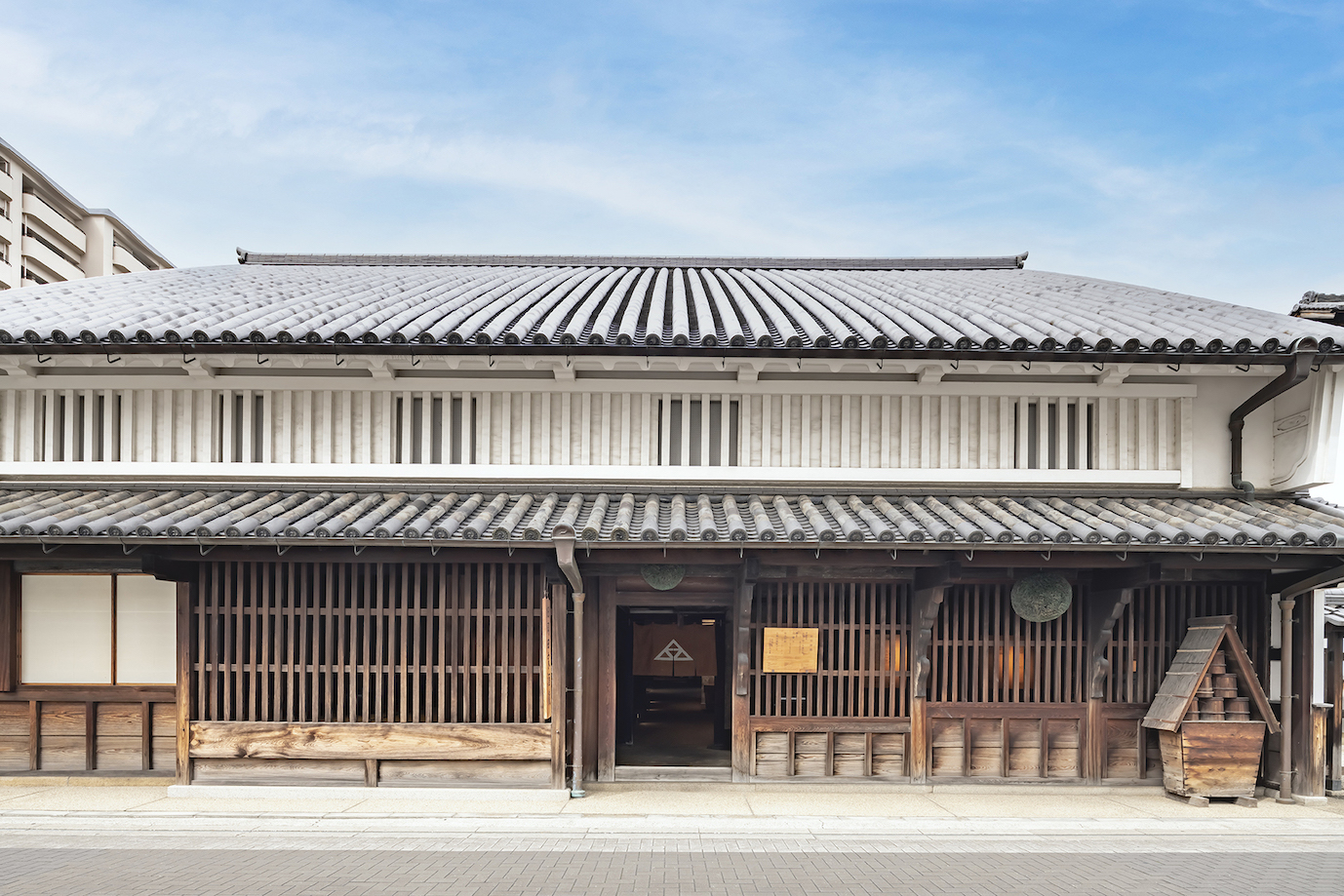 Inside the Itami City Museum of Art, History and Culture (I/M) : Former Okada Residence (Sake Brewery) / Former Ishibashi Residence