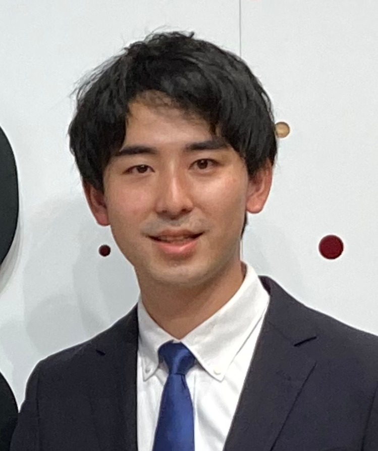 代表取締役 CEO　坪井俊輔さん