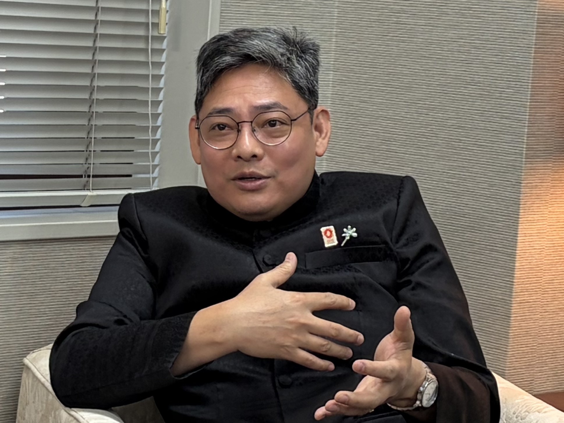 Consul General of Royal Thai Consulate-General in Osaka Consul General Akrapong CHALERMNON