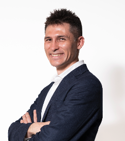 iPresence株式会社　代表取締役　クリストファーズ クリスフランシス 氏