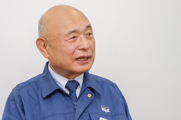 「まずは製品を見てもらいたい」と語る仲昌男社長