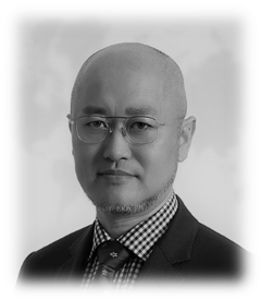橋爪 康晃 氏