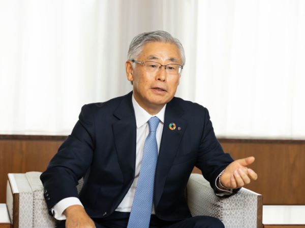 株式会社 南都銀行 取締役頭取　橋本 隆史