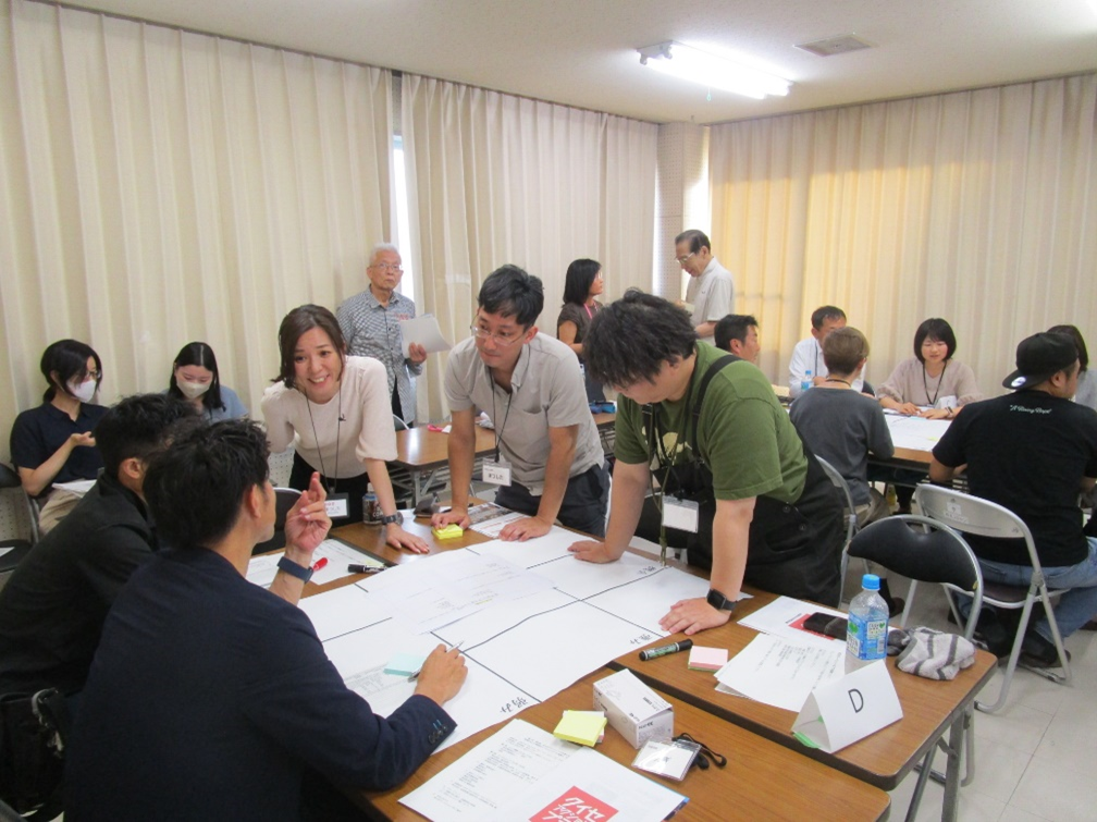 エリアの「強み」や「魅力」についてディスカッションするメンバー